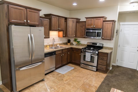Tiny photo for 1008 N SHEPARD CREEK PKWY PKWY #9, Farmington, UT 84025 (MLS # 2183456)