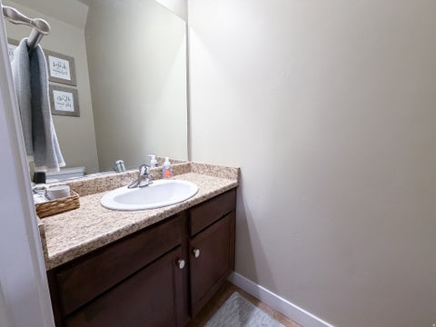 Tiny photo for 1008 N SHEPARD CREEK PKWY PKWY #9, Farmington, UT 84025 (MLS # 2183456)