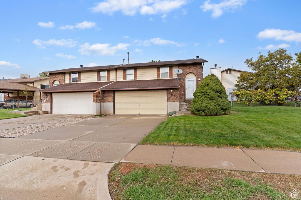 Photo of 3652 W 4625 S, Roy, UT 84067 (MLS # 2118434)