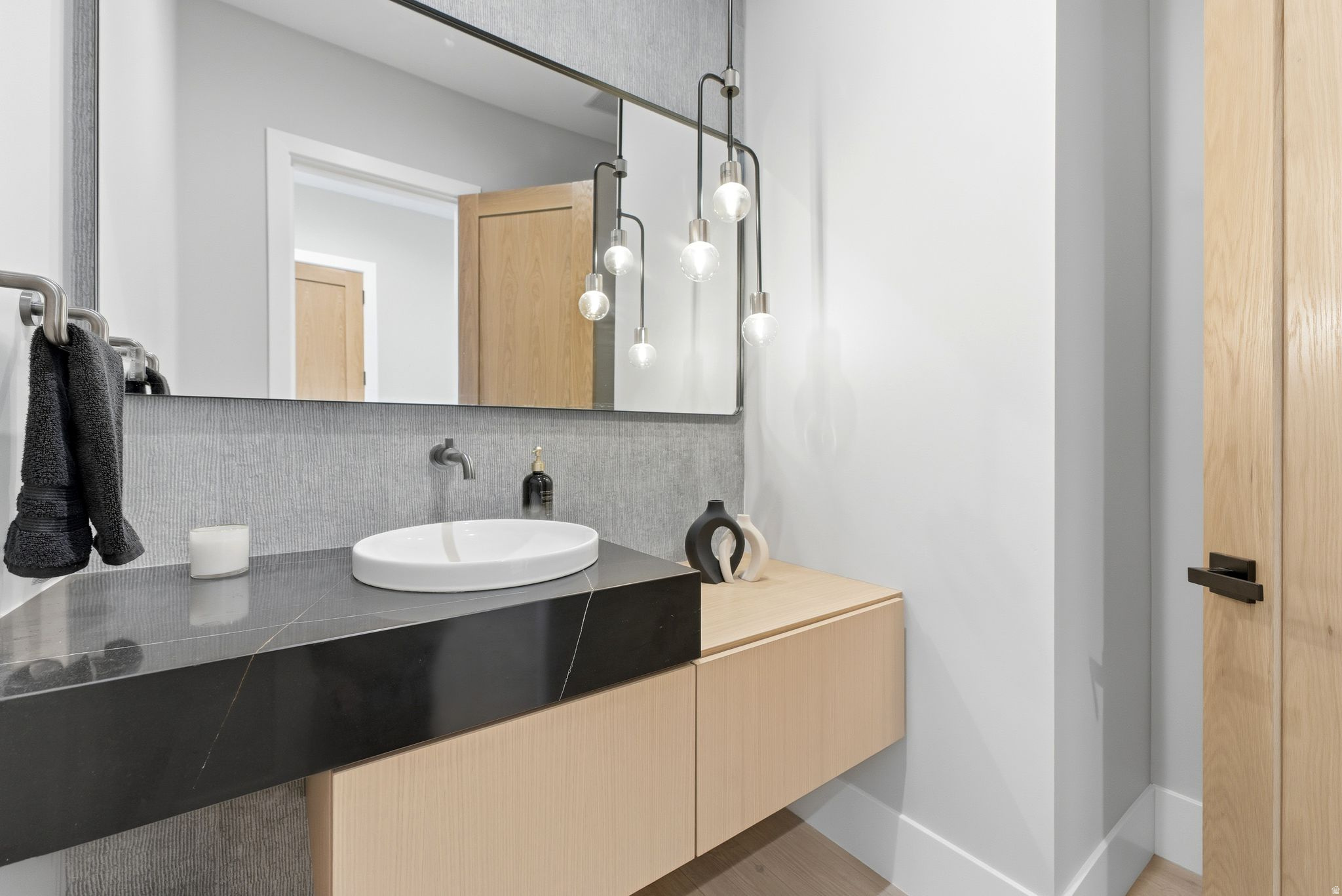 HIDEOUT CANYON - Residential