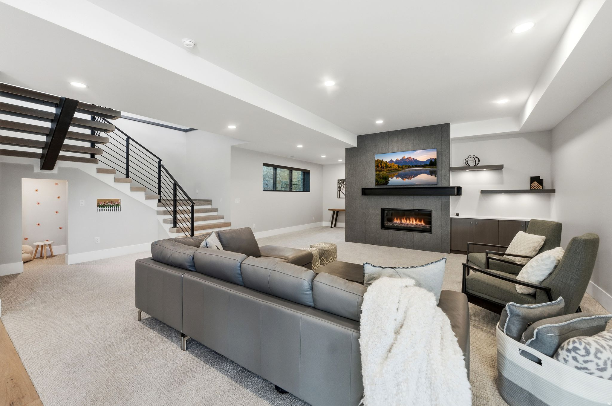 HIDEOUT CANYON - Residential