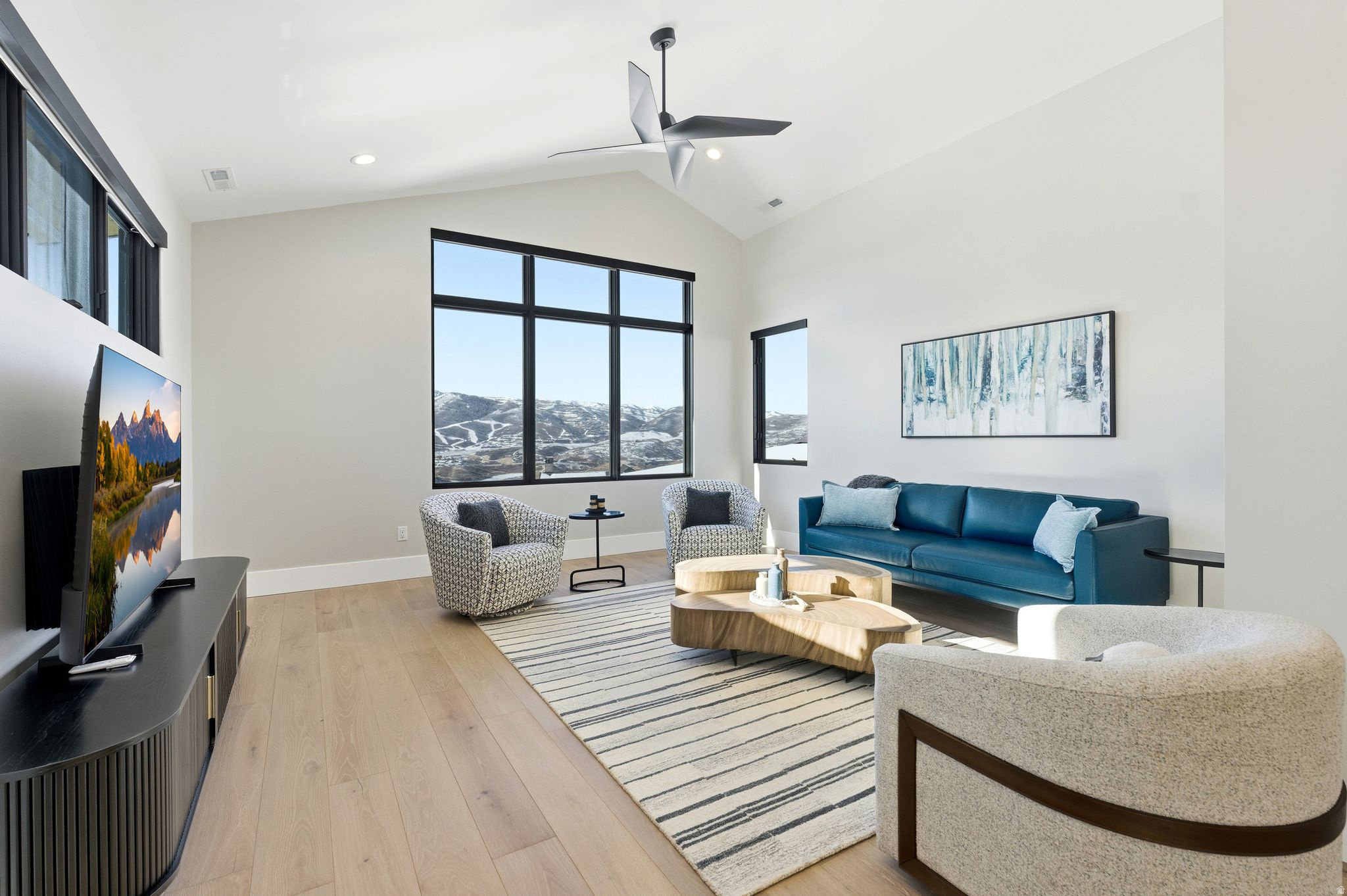 HIDEOUT CANYON - Residential