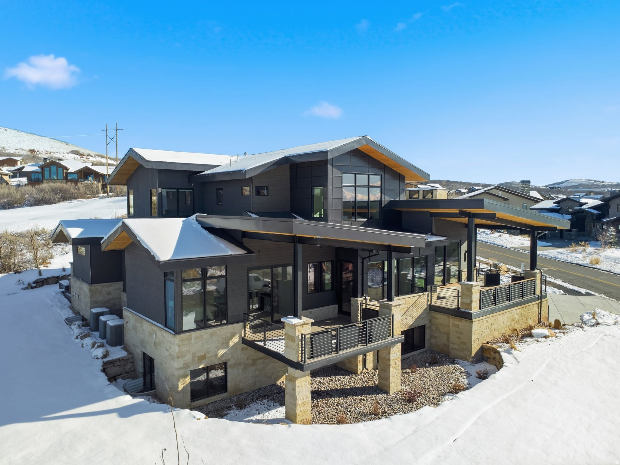 HIDEOUT CANYON - Residential