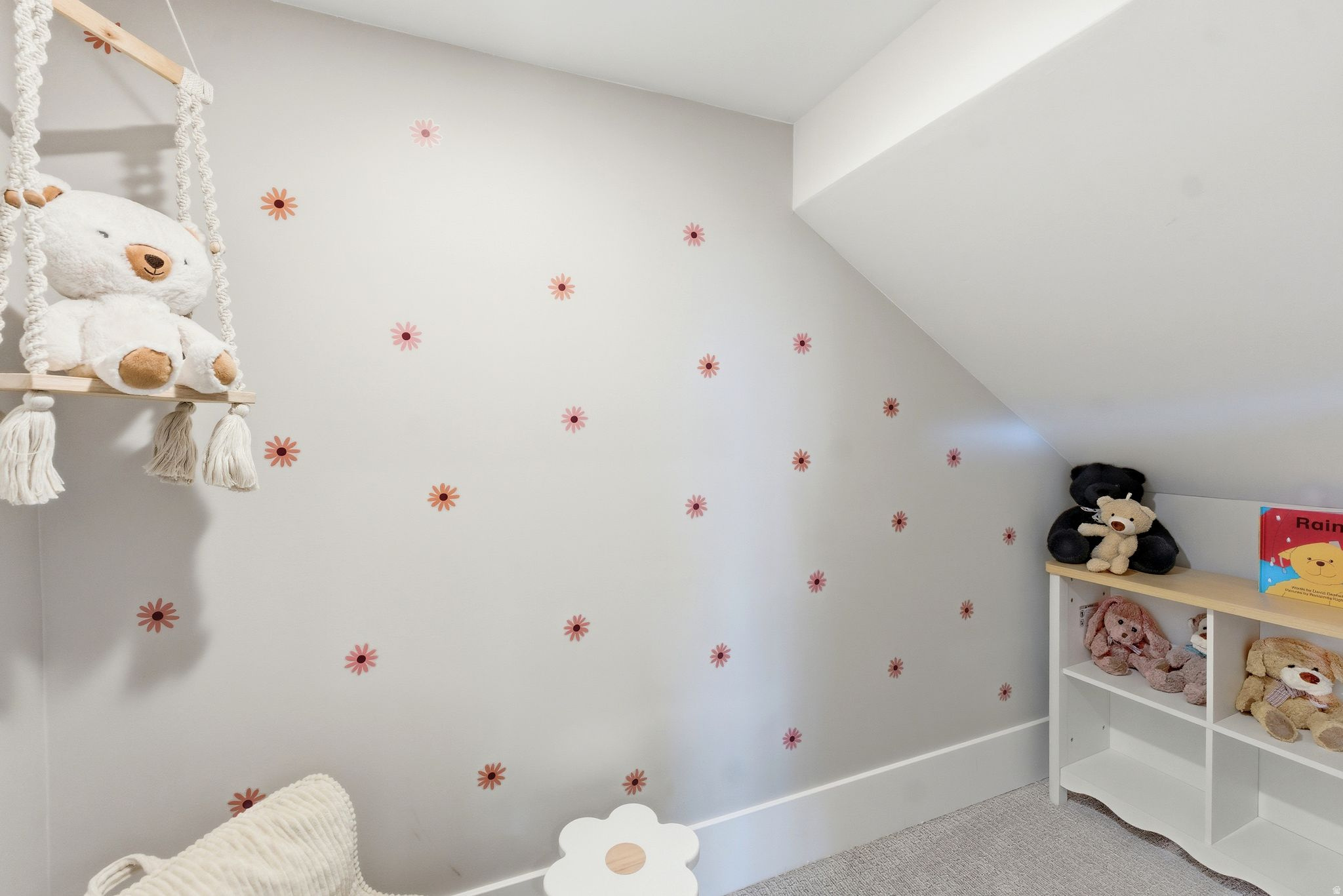 HIDEOUT CANYON - Residential