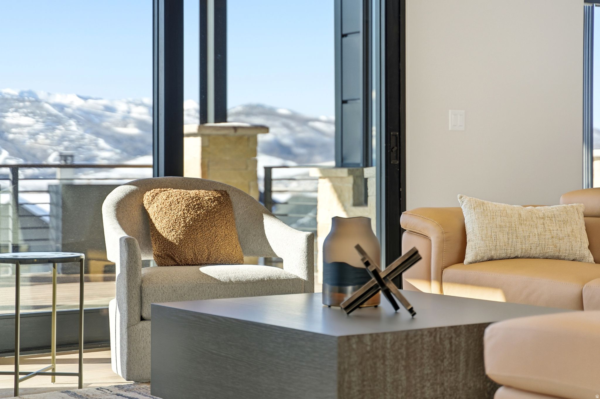 HIDEOUT CANYON - Residential