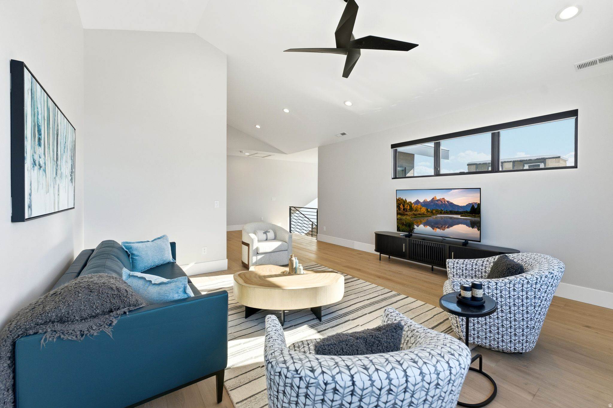 HIDEOUT CANYON - Residential