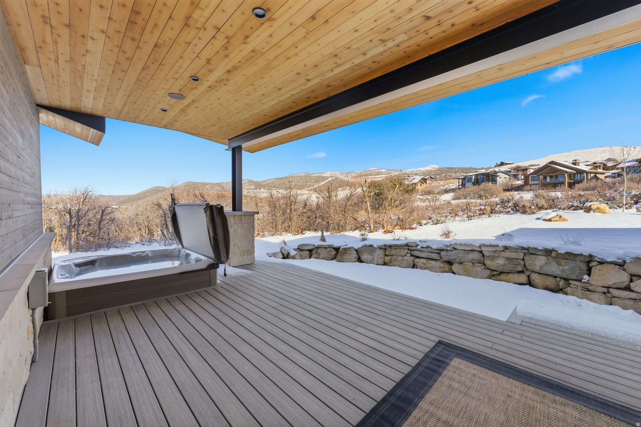 HIDEOUT CANYON - Residential