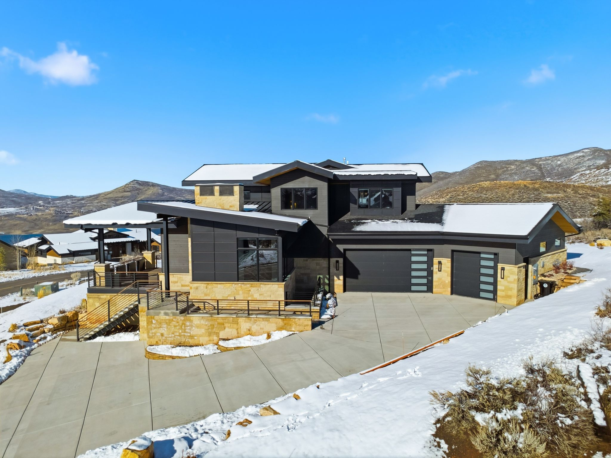 HIDEOUT CANYON - Residential