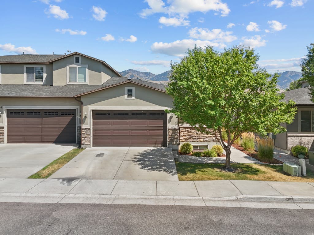 Photo of 700 S 150 E, Smithfield, UT 84335 (MLS # 2176042)