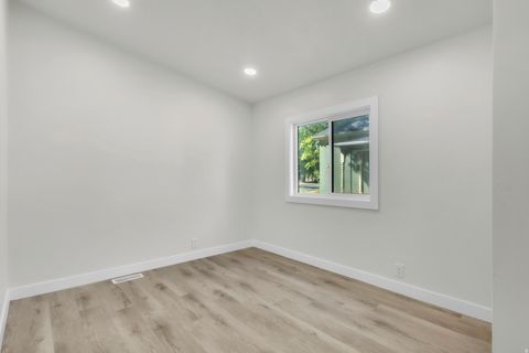 Tiny photo for 612 W 200 N, Salt Lake City, UT 84116 (MLS # 2134772)
