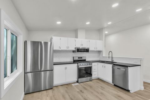 Tiny photo for 612 W 200 N, Salt Lake City, UT 84116 (MLS # 2134772)