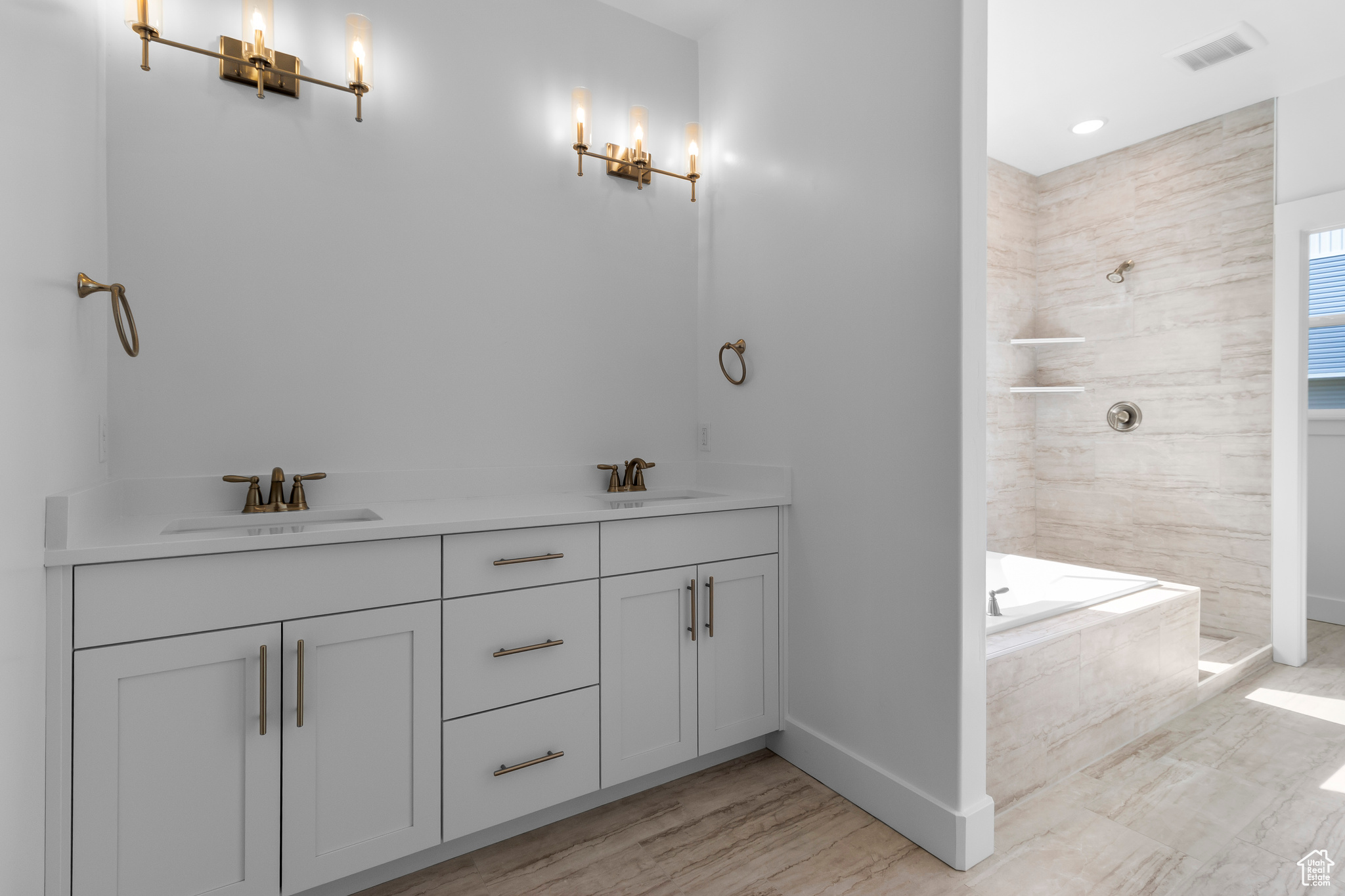 ARCHIBALD ESTATES - Residential