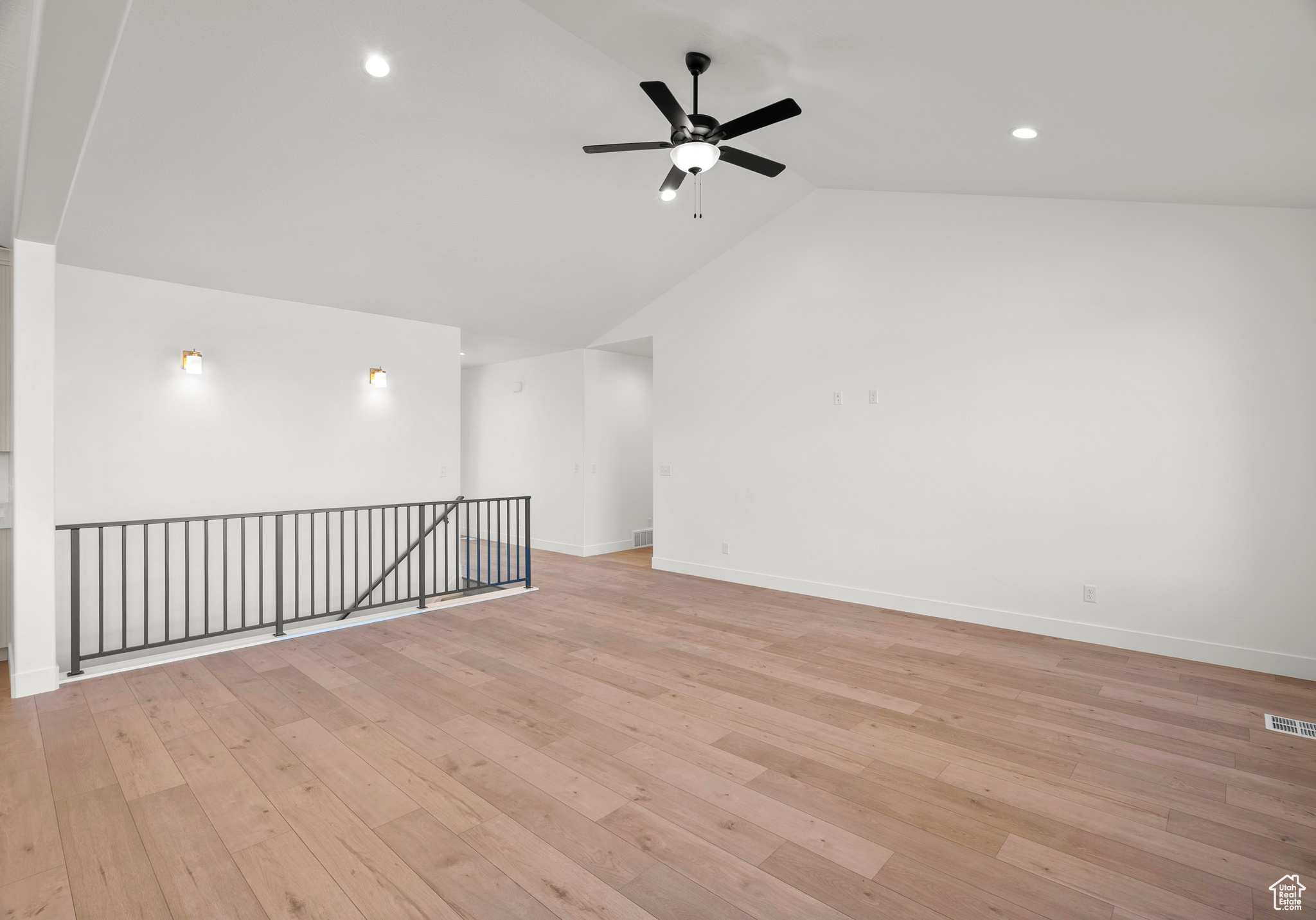 MOONLIGHT VILLAGE - Residential