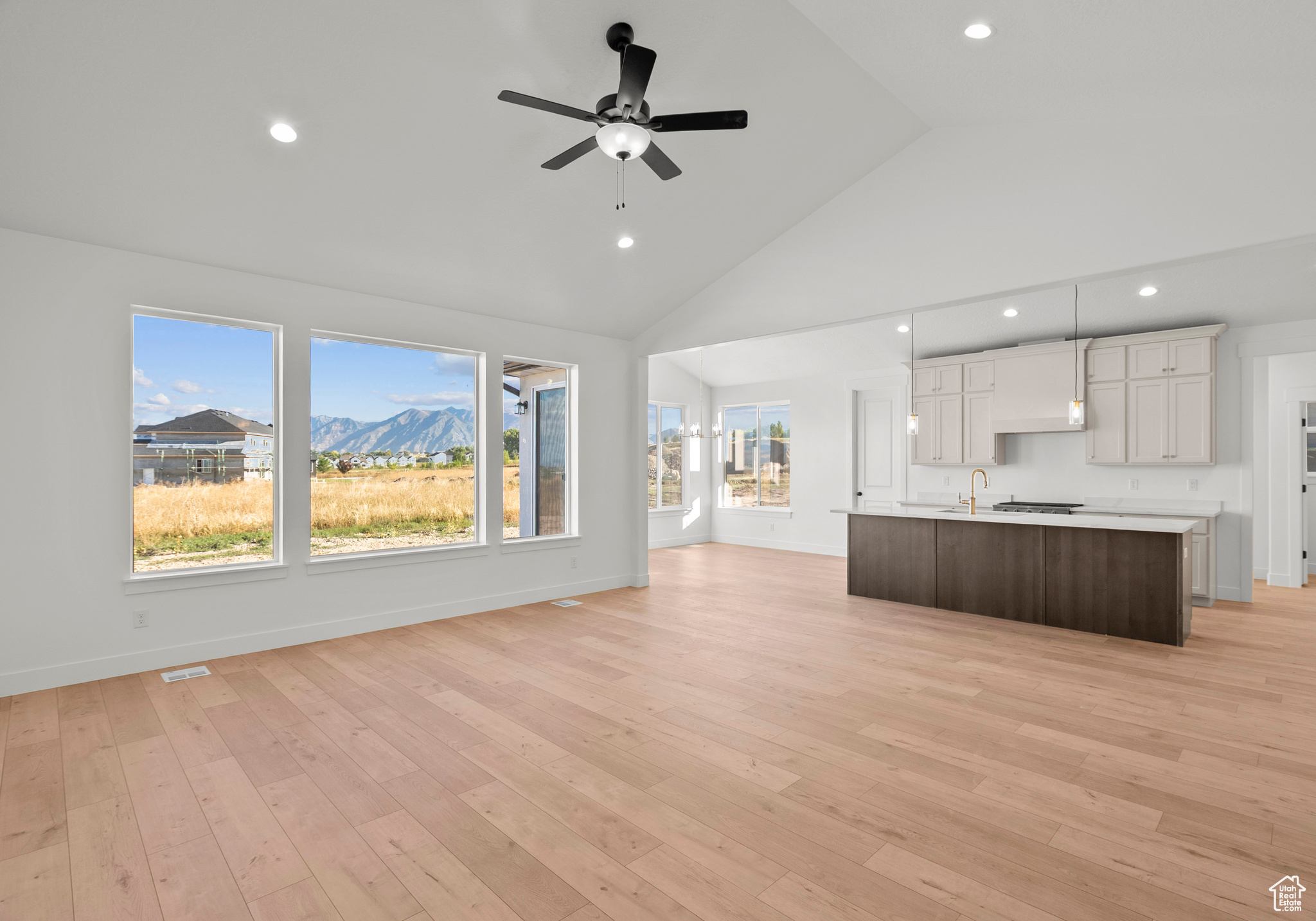 MOONLIGHT VILLAGE - Residential