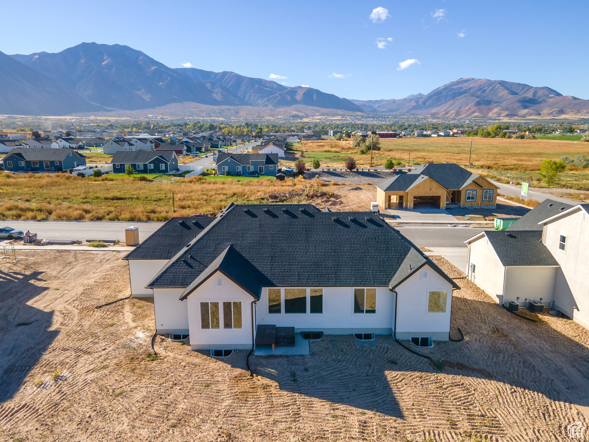 MOONLIGHT VILLAGE - Residential