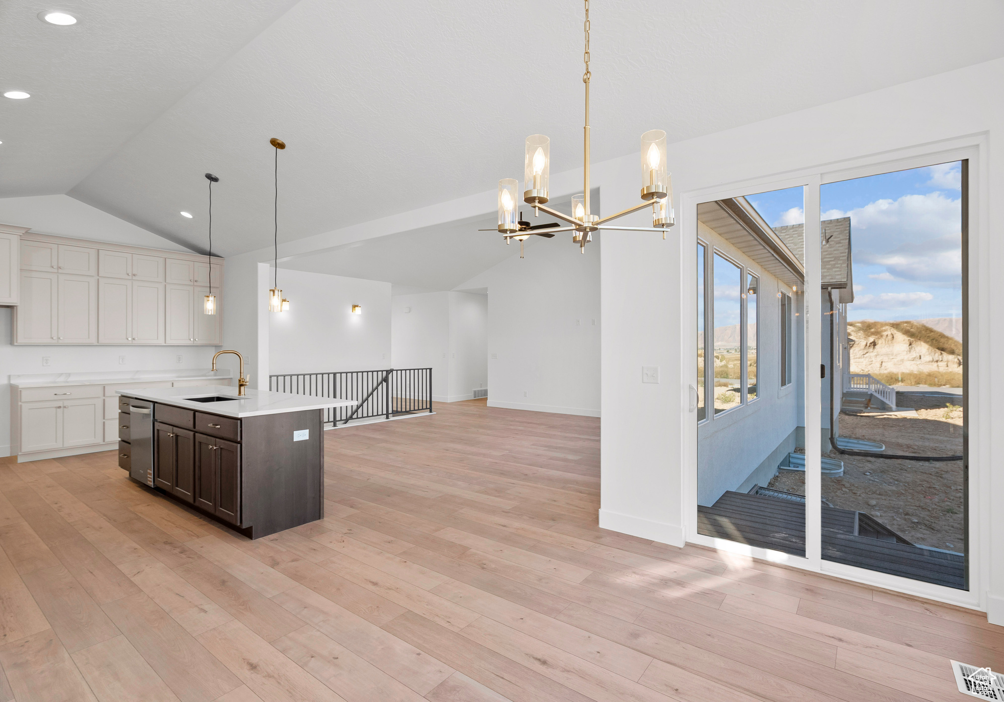 MOONLIGHT VILLAGE - Residential