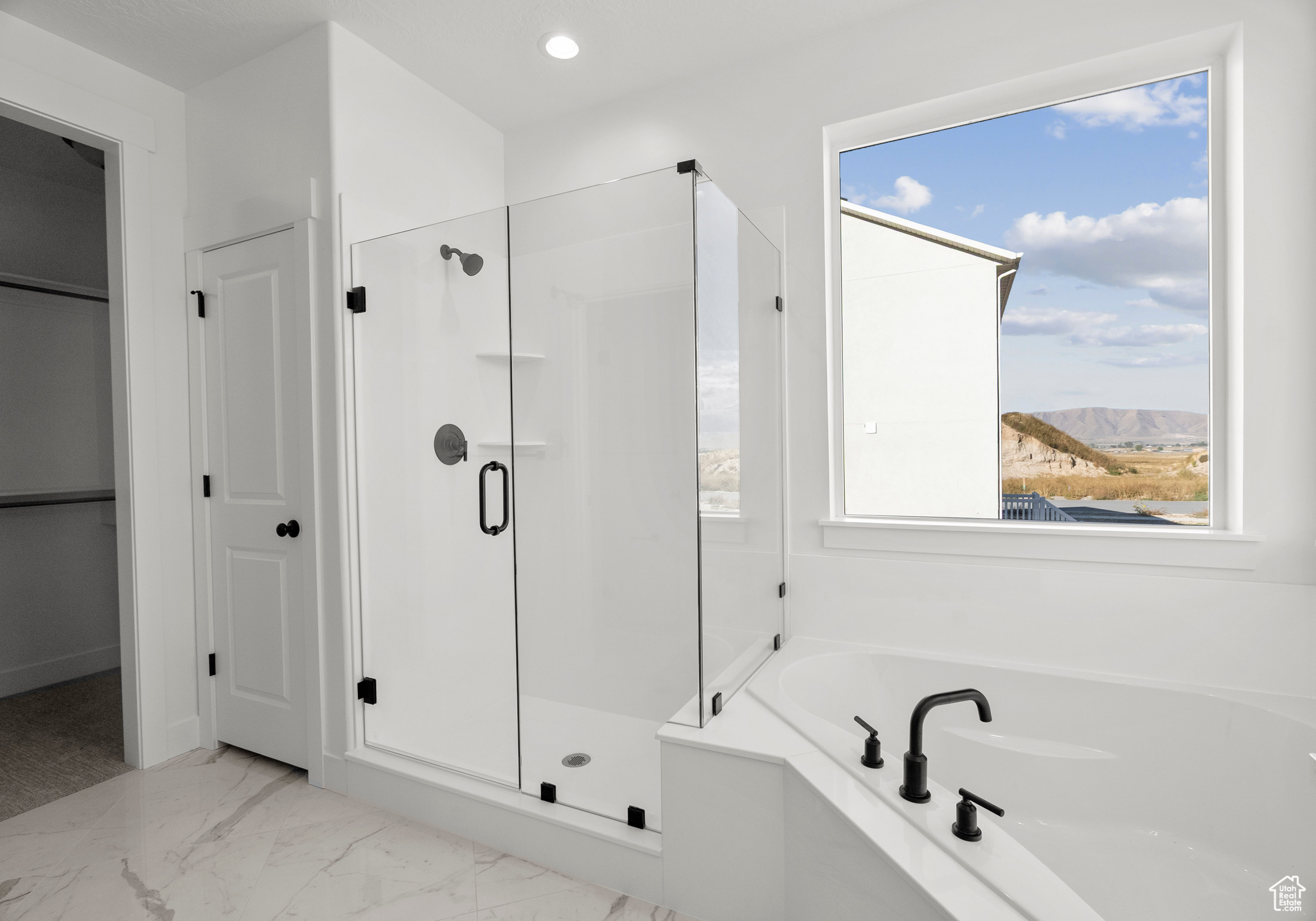 MOONLIGHT VILLAGE - Residential