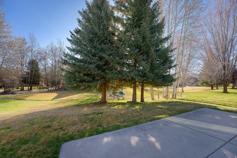 Tiny photo for 1152 N VILLAGE CIR, Midway, UT 84049 (MLS # 2146820)