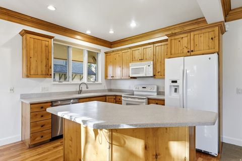 Tiny photo for 1152 N VILLAGE CIR, Midway, UT 84049 (MLS # 2146820)