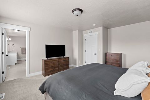 Tiny photo for 579 W 250 N, Springville, UT 84663 (MLS # 2147211)