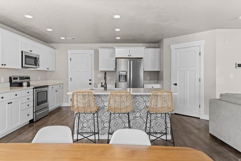 Tiny photo for 579 W 250 N, Springville, UT 84663 (MLS # 2147211)