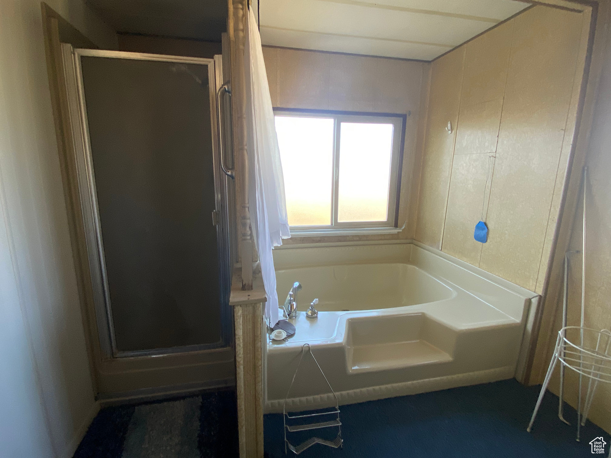 GOLDING ESTATES - Residential