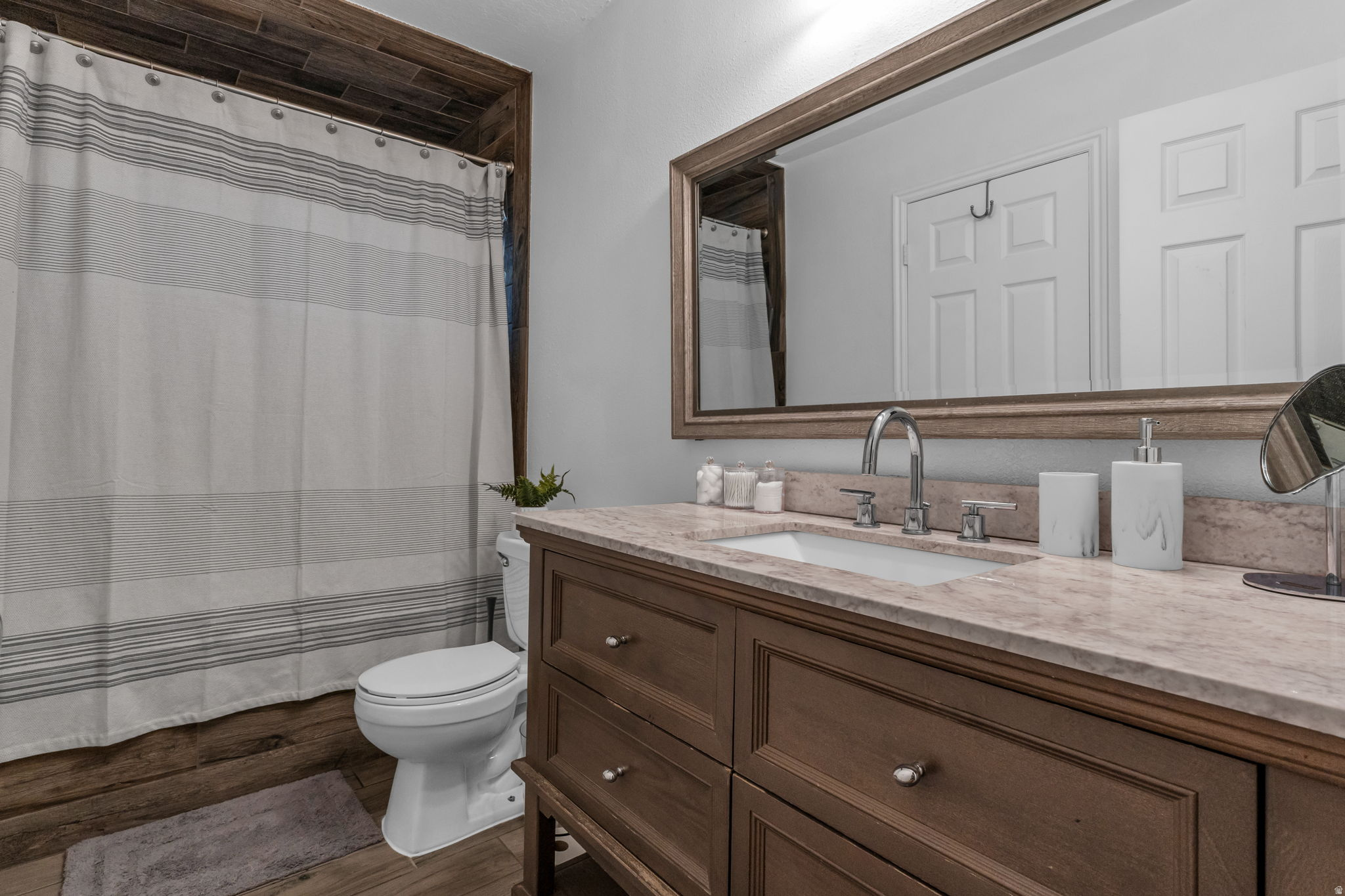 KINGSPOINTE - Residential