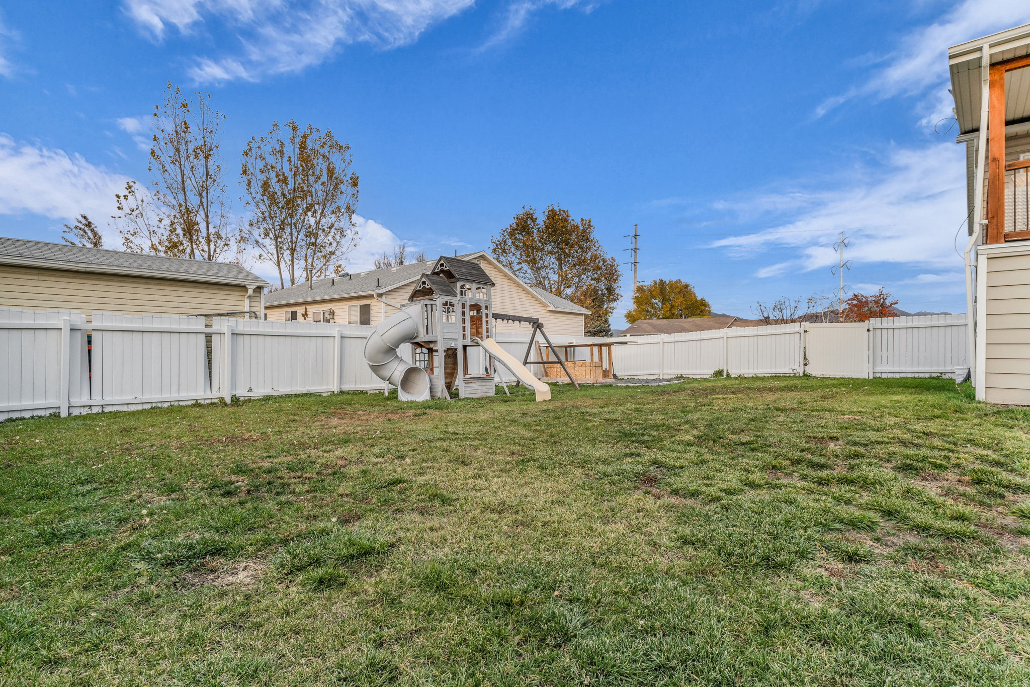 KINGSPOINTE - Residential