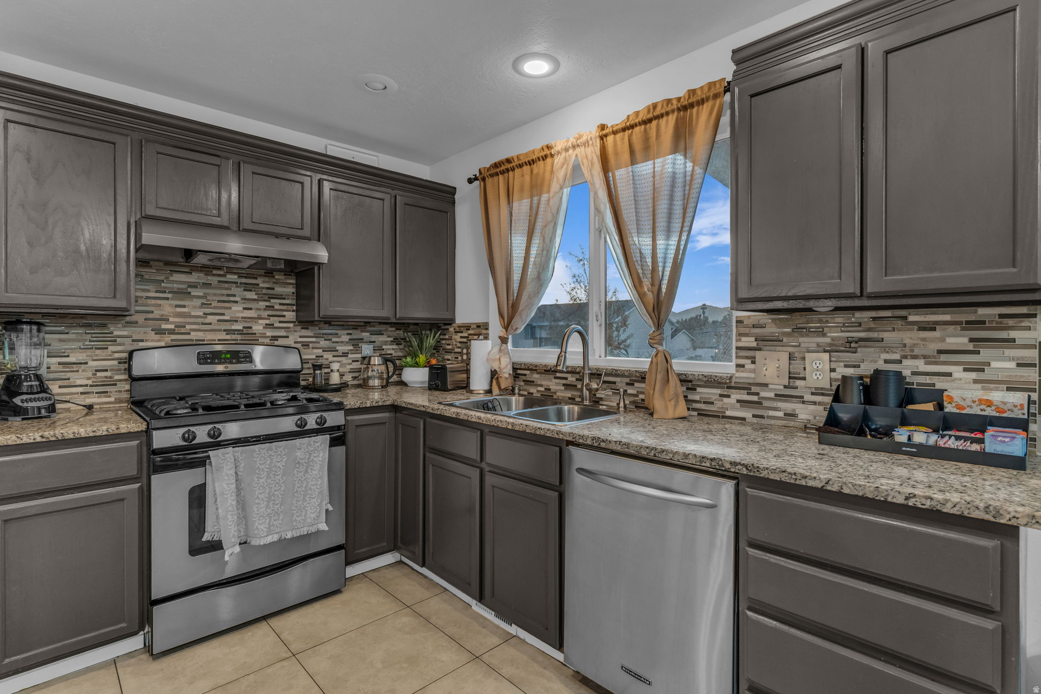 KINGSPOINTE - Residential