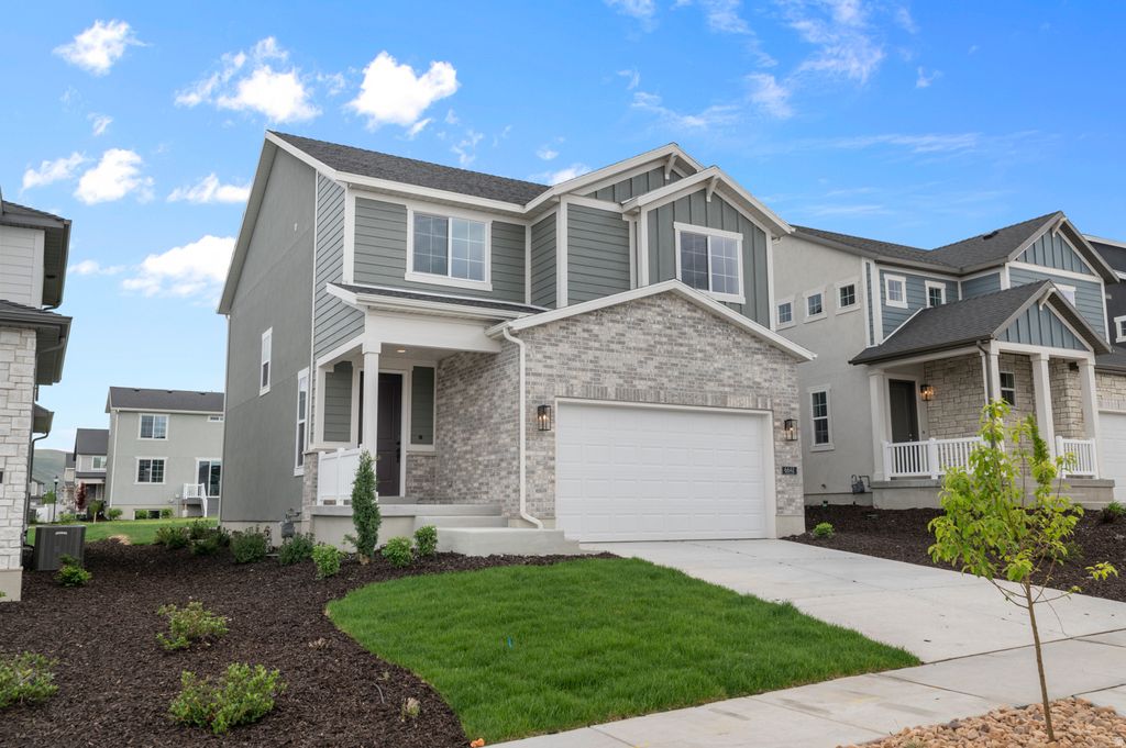 Photo of 6641 W SPRING SNOW LN, Herriman, UT 84096 (MLS # 2125278)