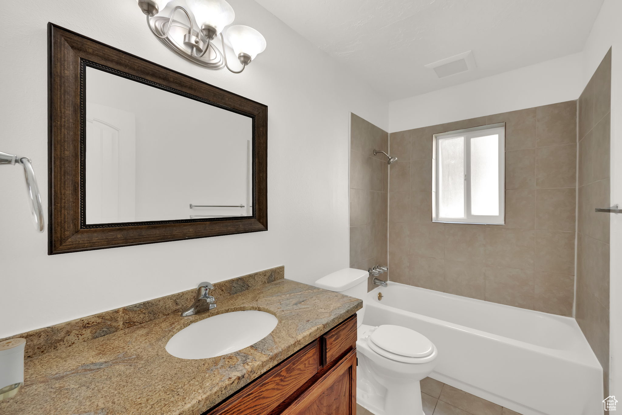 AMIRON CONDO - Residential