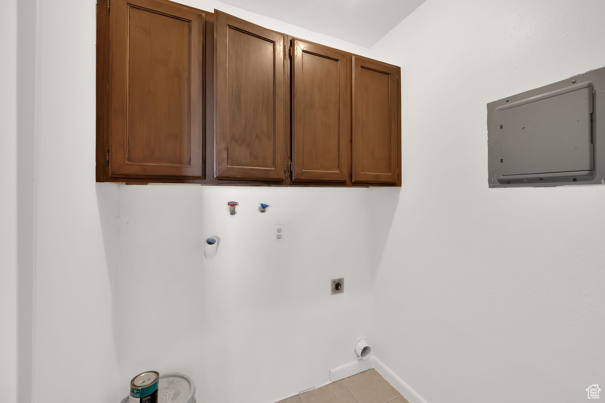 AMIRON CONDO - Residential