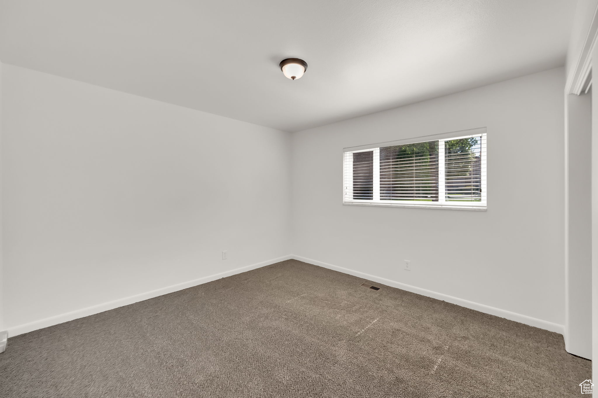 AMIRON CONDO - Residential