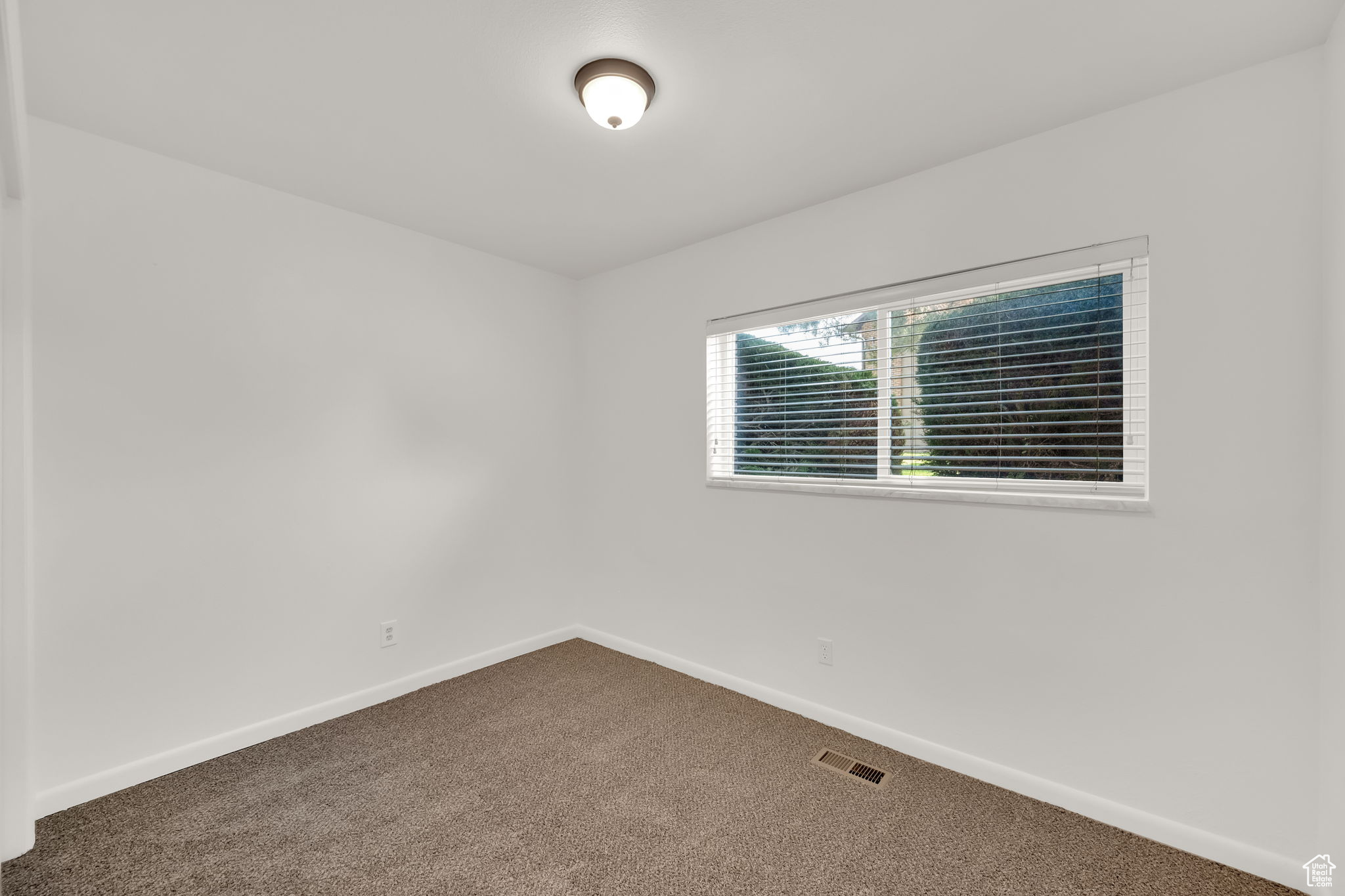 AMIRON CONDO - Residential