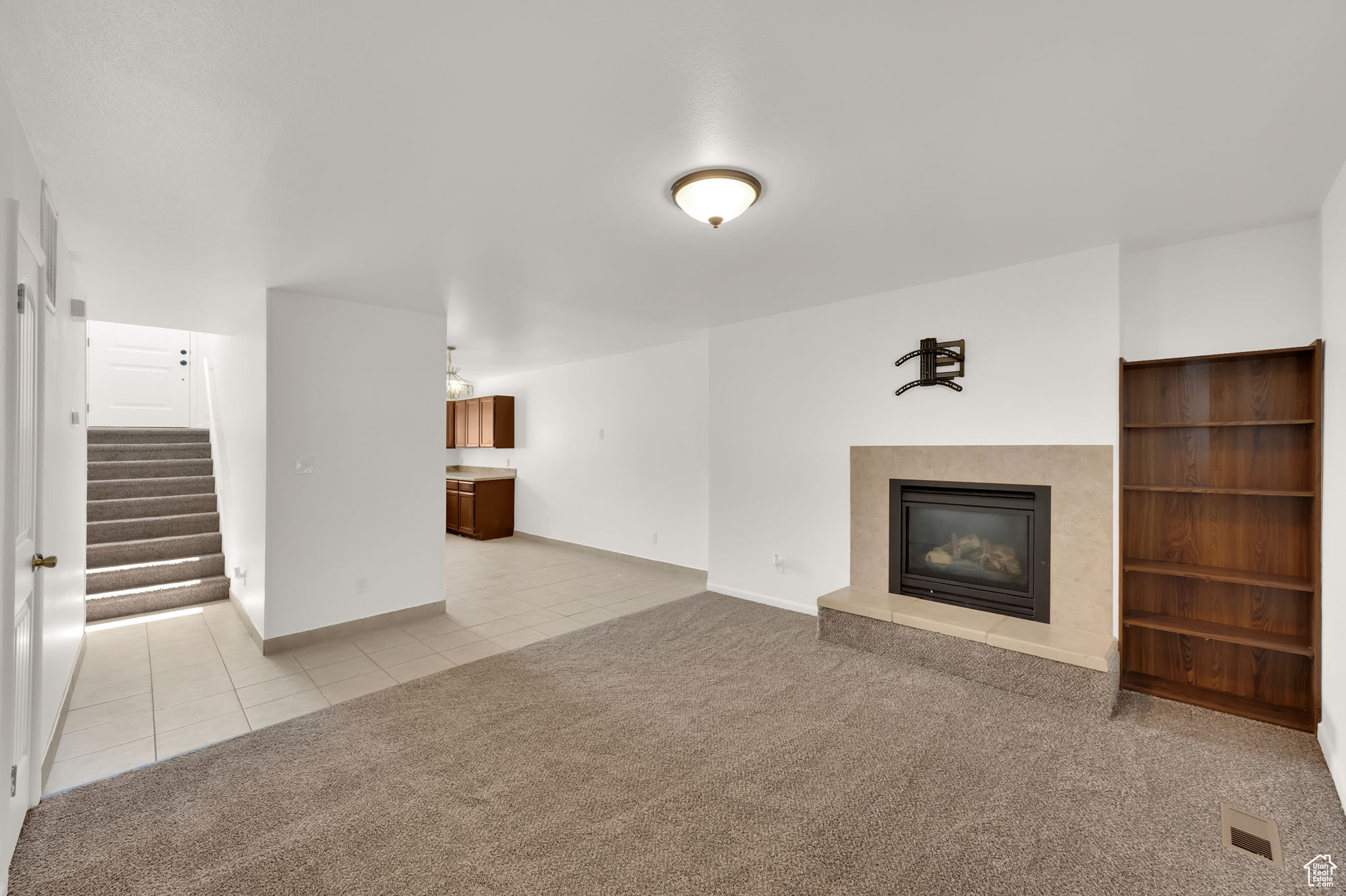 AMIRON CONDO - Residential