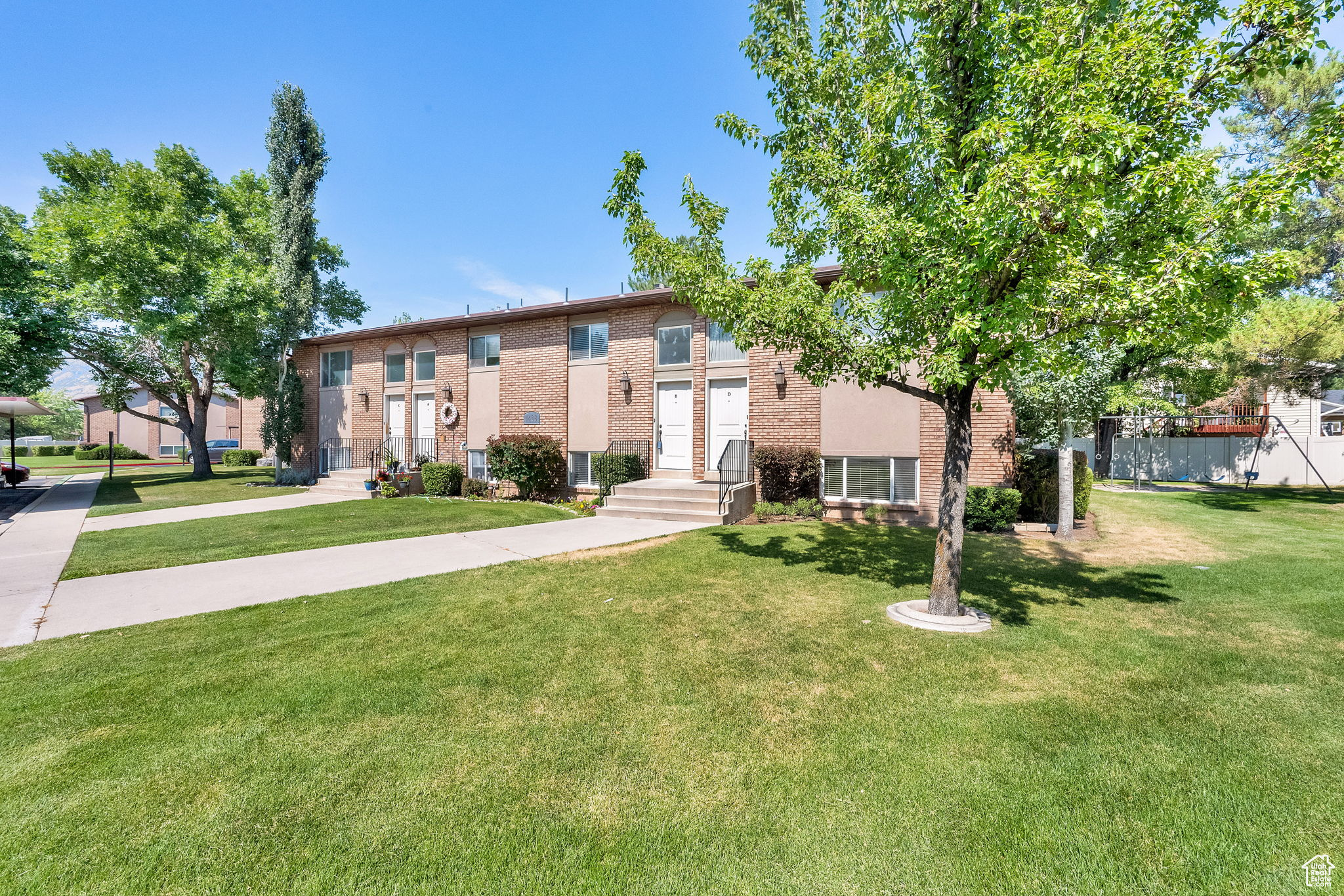 AMIRON CONDO - Residential