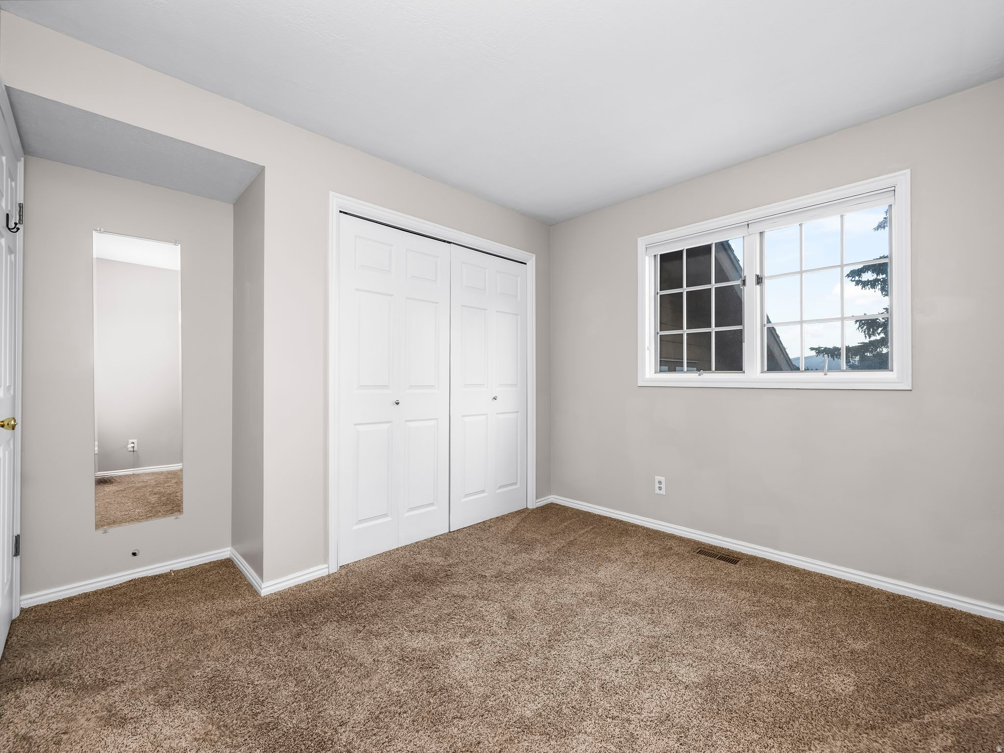 SWISS OAKS - Residential