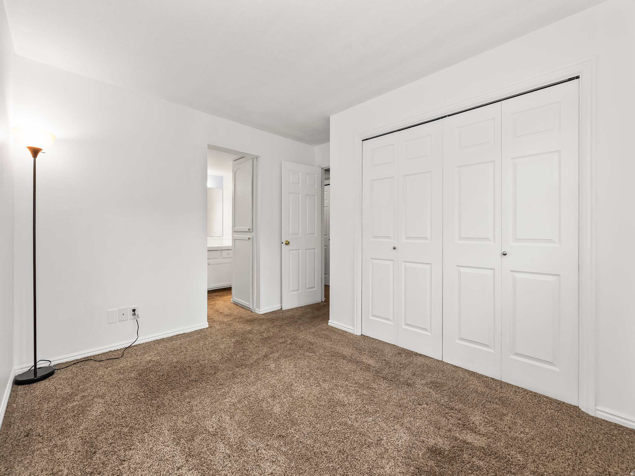 SWISS OAKS - Residential