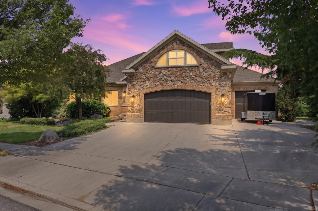 Photo of 6748 W CANTERBURY DR, Highland, UT 84003 (MLS # 2168344)