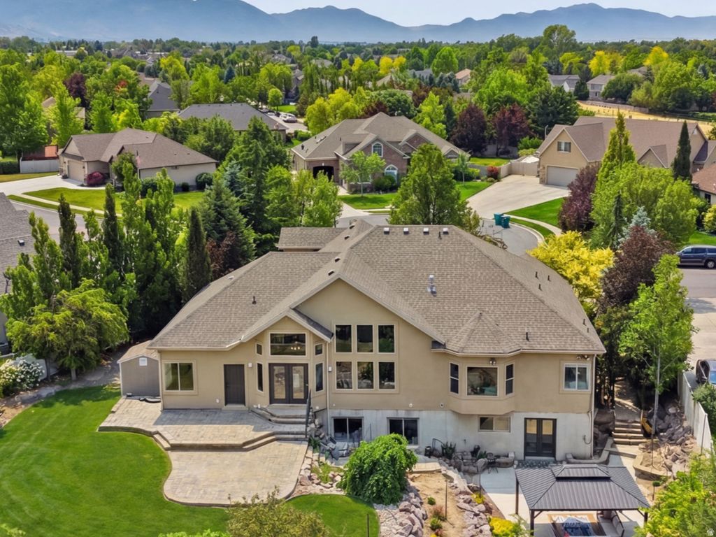 Photo of 6748 W CANTERBURY DR, Highland, UT 84003 (MLS # 2168344)
