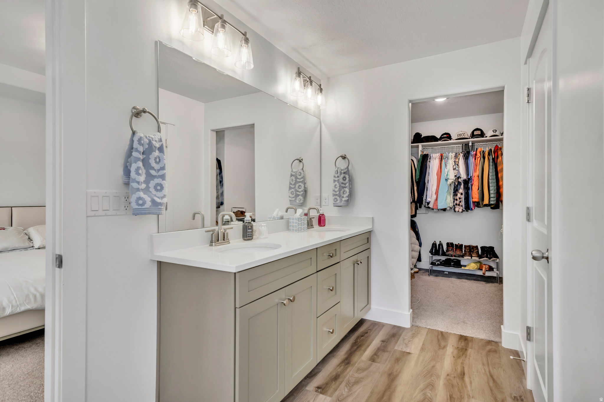 MOUNTAIN RIDGE - Residential