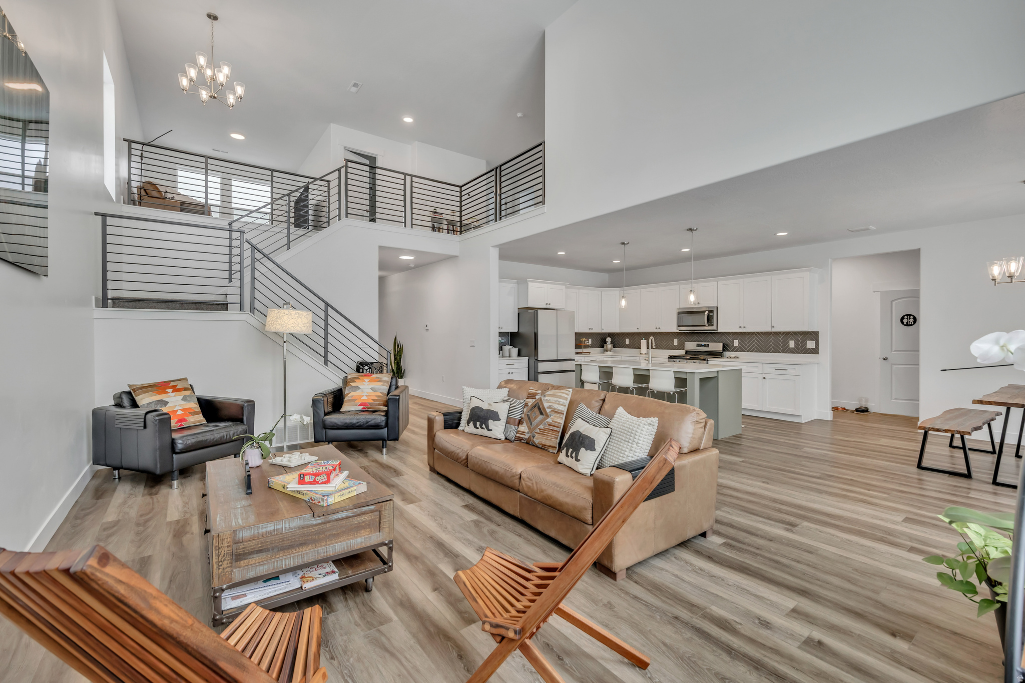 MOUNTAIN RIDGE - Residential