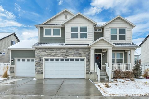 Photo of 13568 S WATTS LN W, Riverton, UT 84065 (MLS # 2141537)
