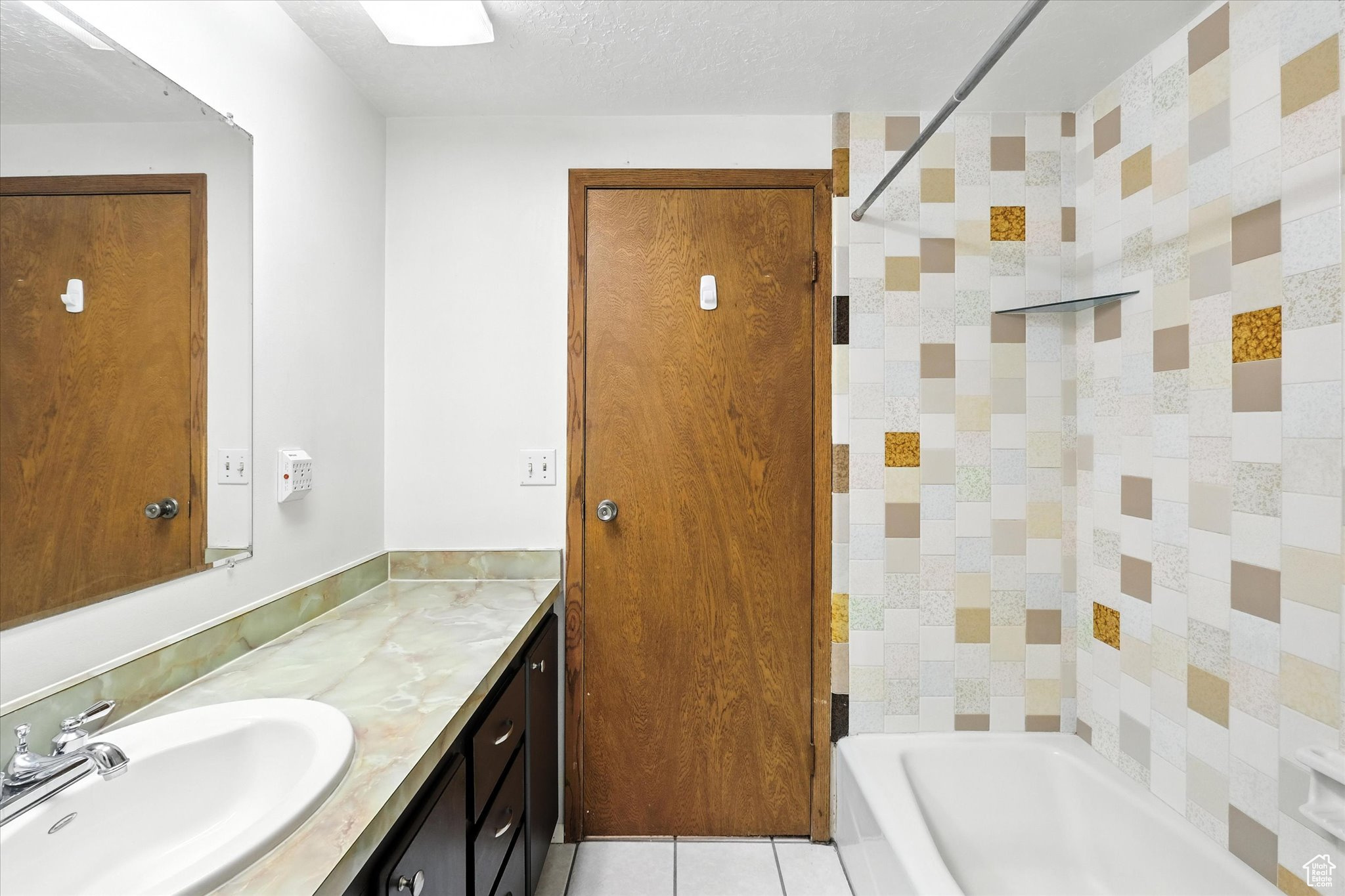 RIVER HEIGHTS - Residential