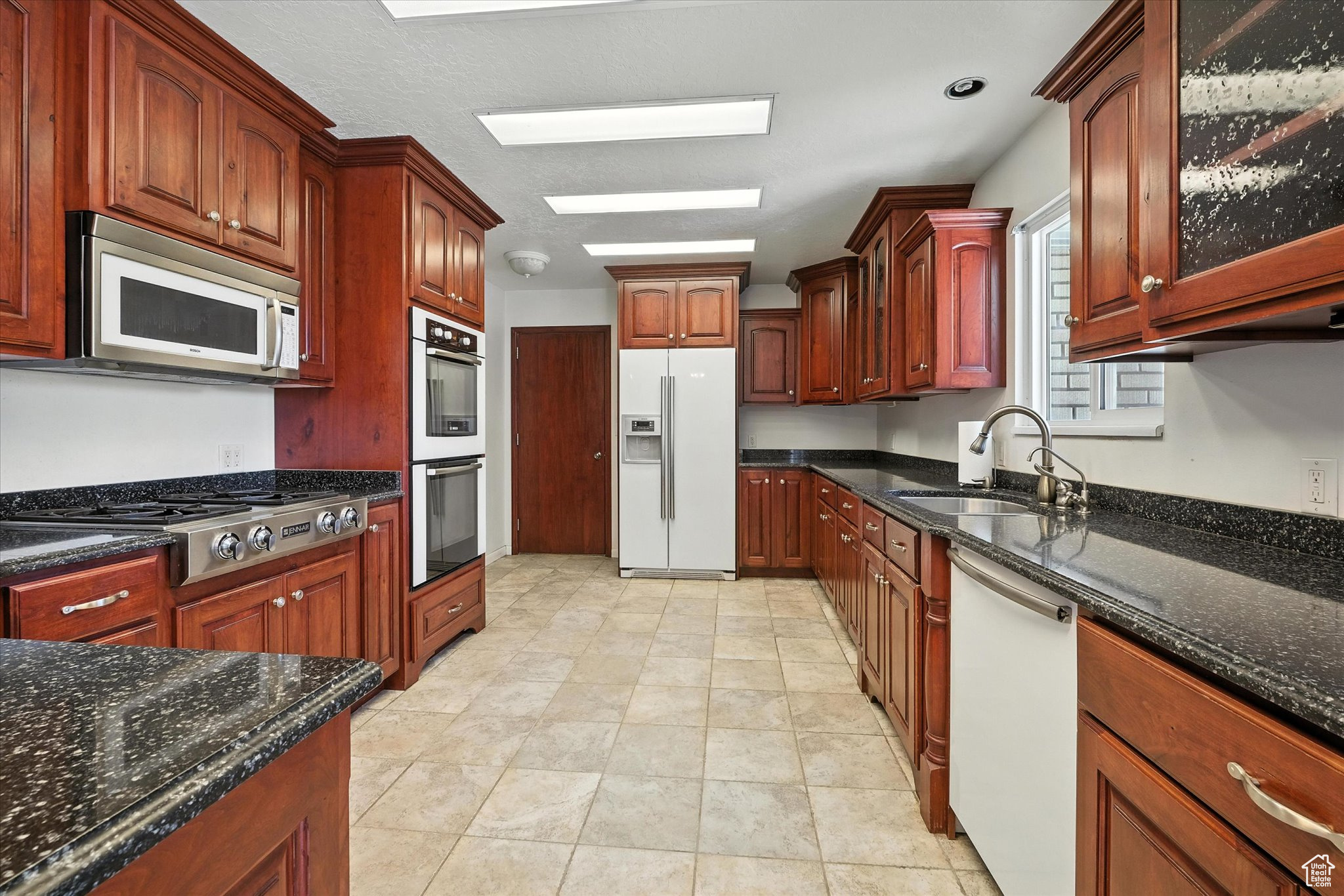 RIVER HEIGHTS - Residential