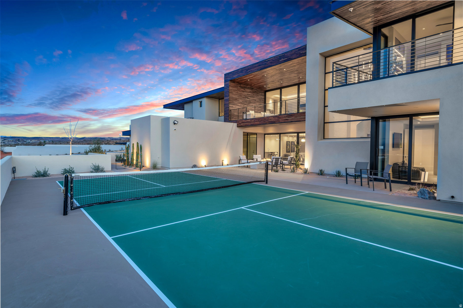 SOLENTE VILLAGE - Residential