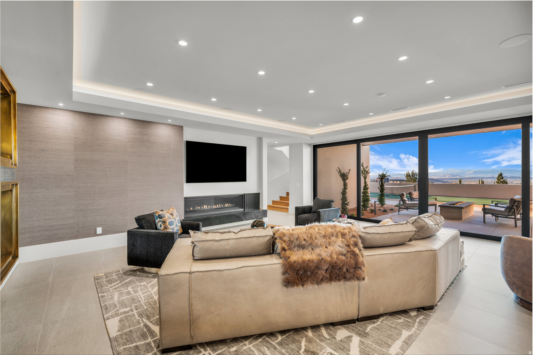 SOLENTE VILLAGE - Residential