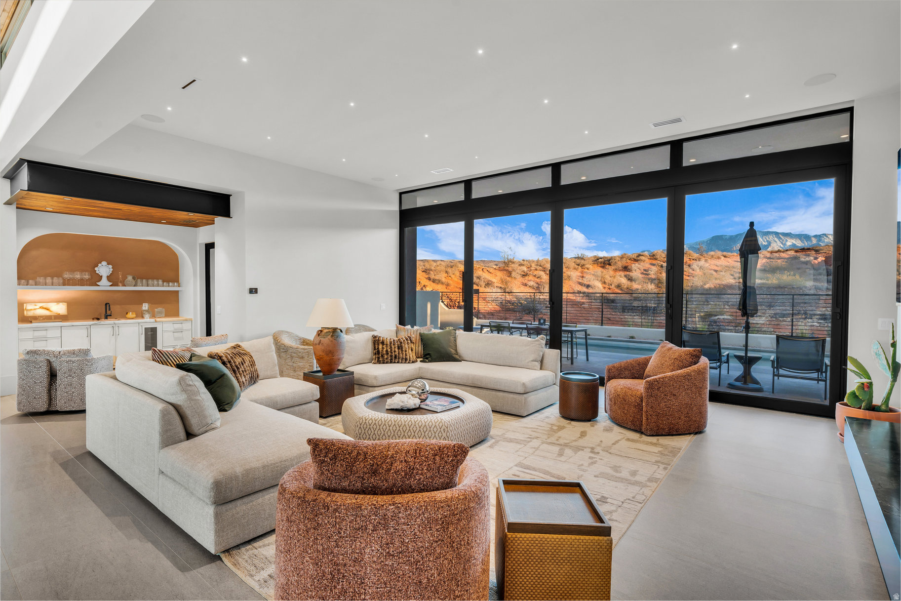 SOLENTE VILLAGE - Residential