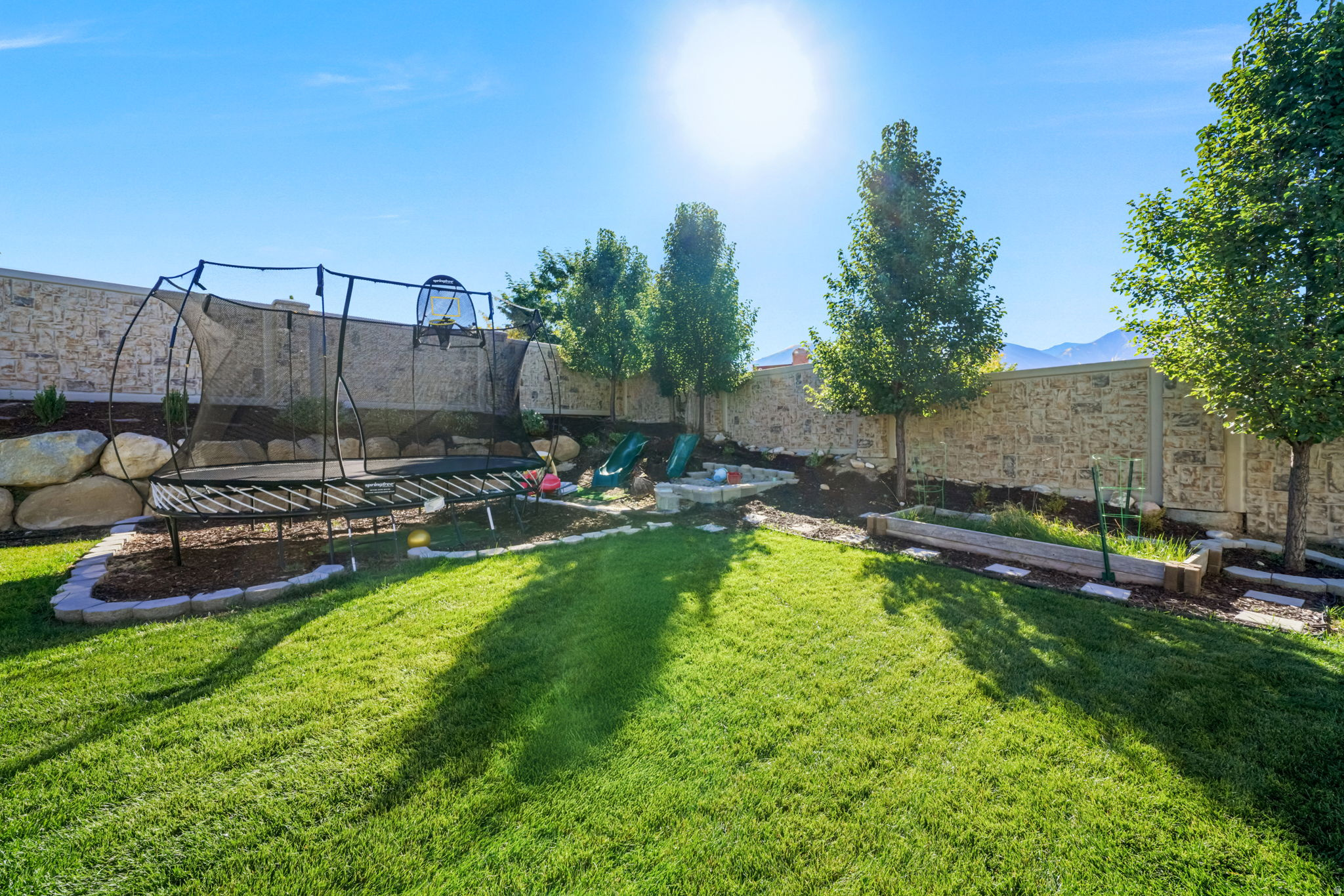 SALEM PARK - Residential