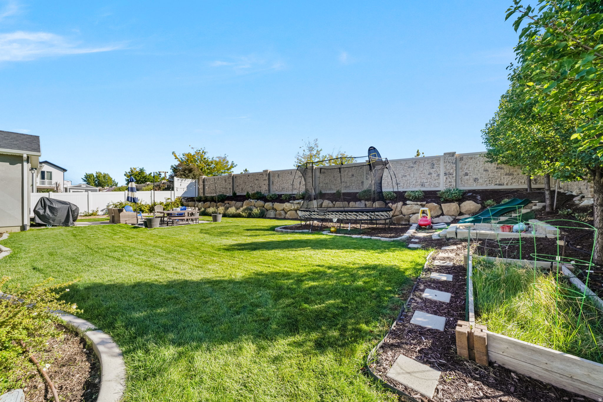 SALEM PARK - Residential